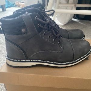 Men’s gray boots
